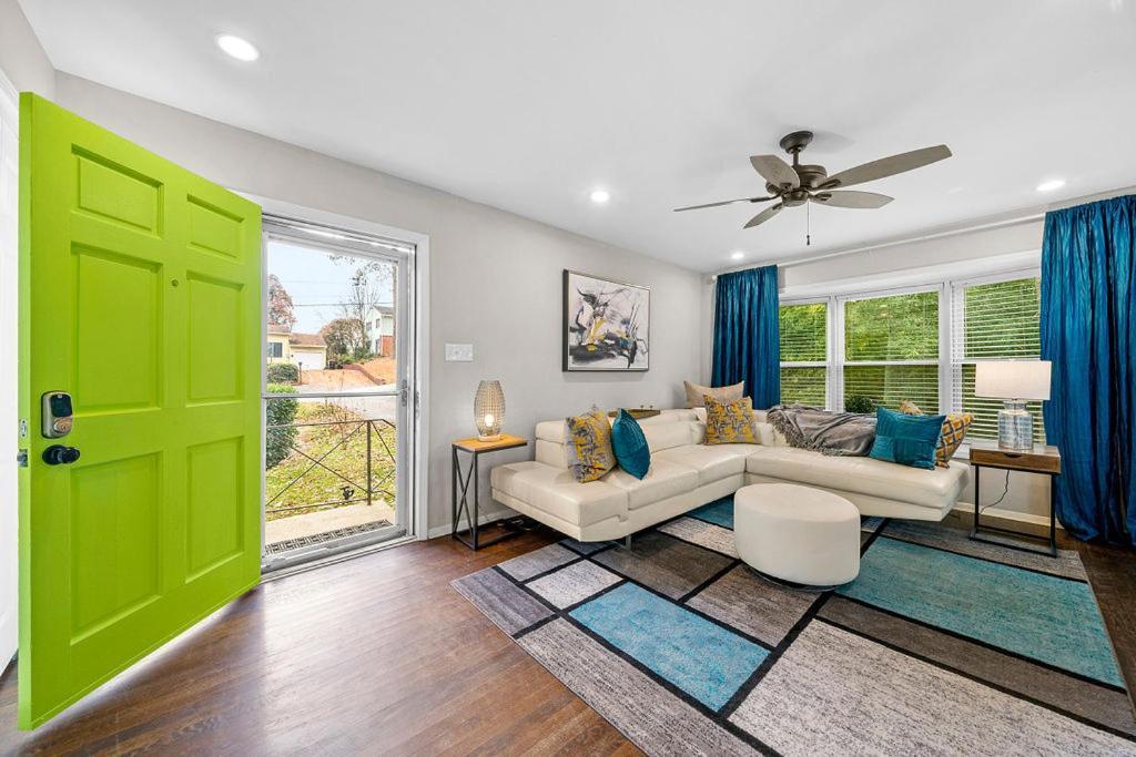 Goodkarma Rentals Refreshed Smyrna Home Near Battery Atl Half Mile To Interstate Атланта Екстериор снимка