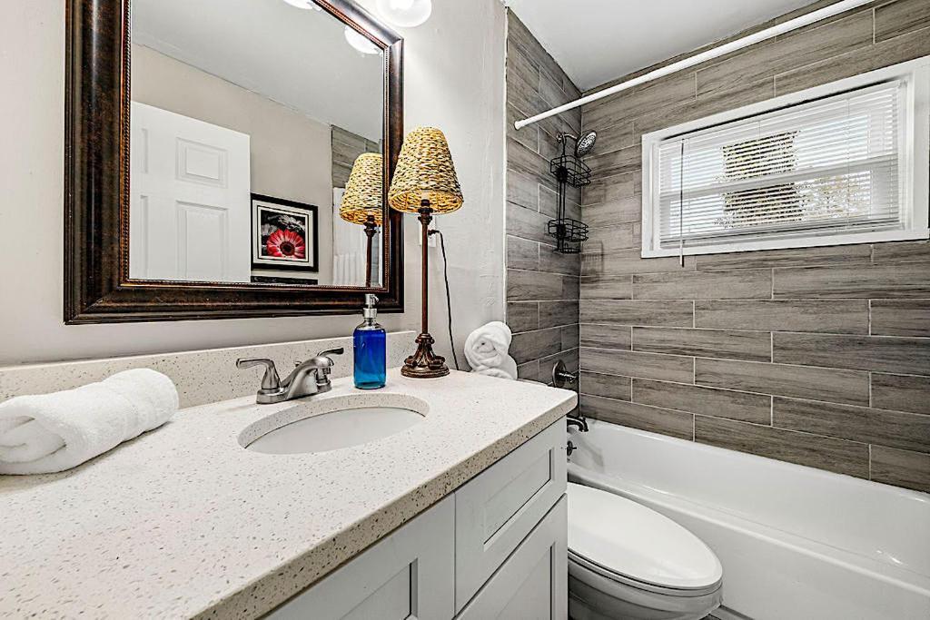 Goodkarma Rentals Refreshed Smyrna Home Near Battery Atl Half Mile To Interstate Атланта Екстериор снимка